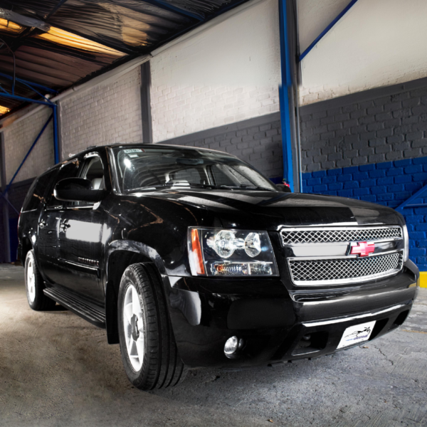 Chevrolet Suburban - Imagen 6